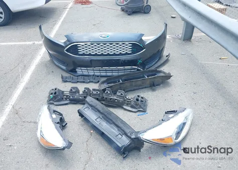 2018 Ford Focus Se z USA, uszkodzony, nr VIN 1FADP3F26JL208672